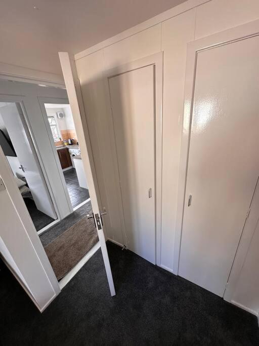 Semi-Detached Chalet - Uddingston, Glasgow Bagian luar foto